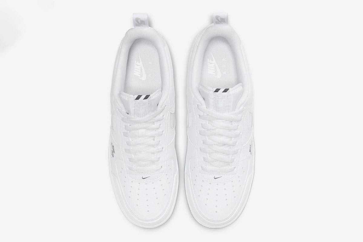 white air force 1 reflective swoosh